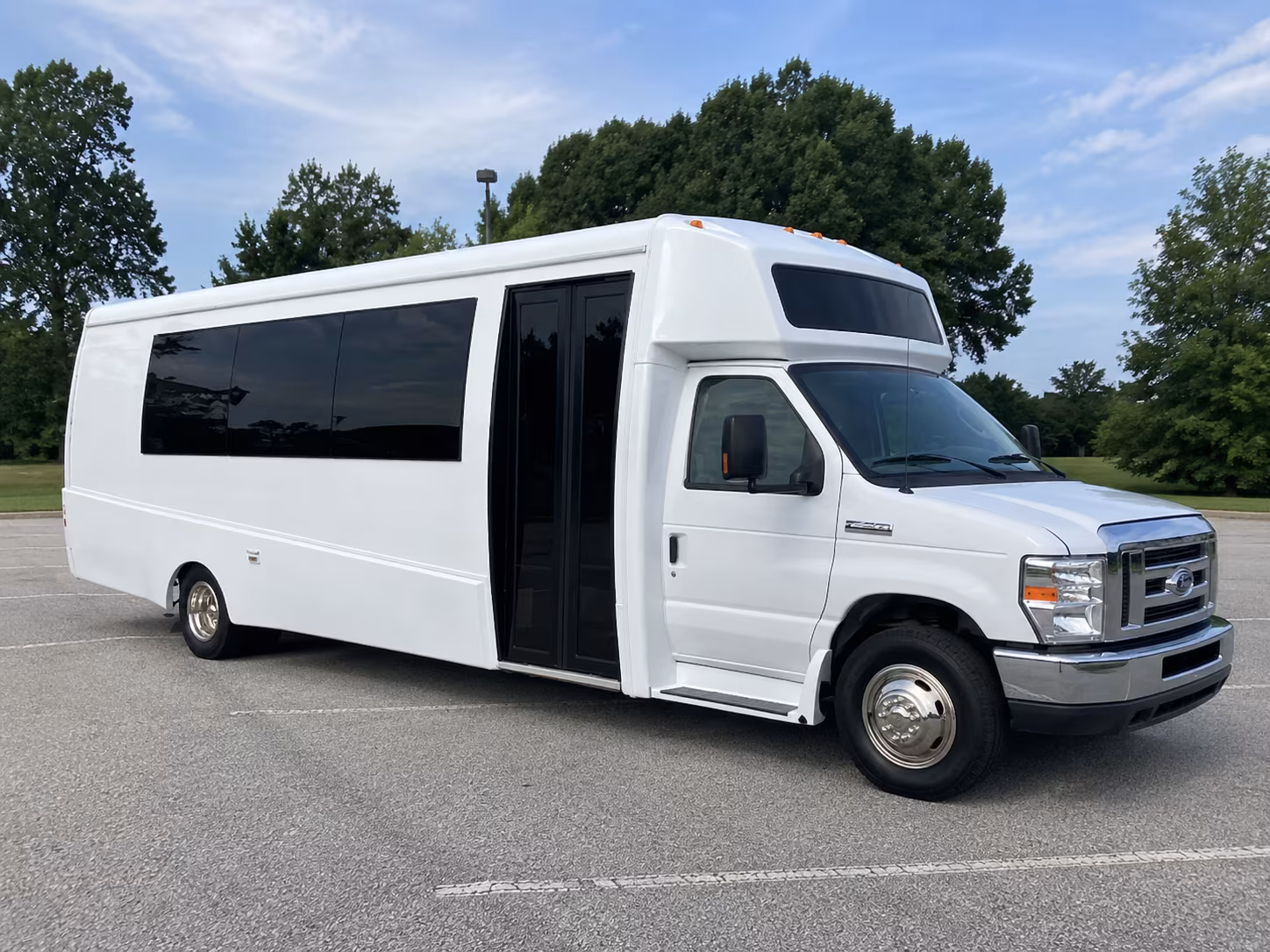 morgan hill 18 passenger party bus
