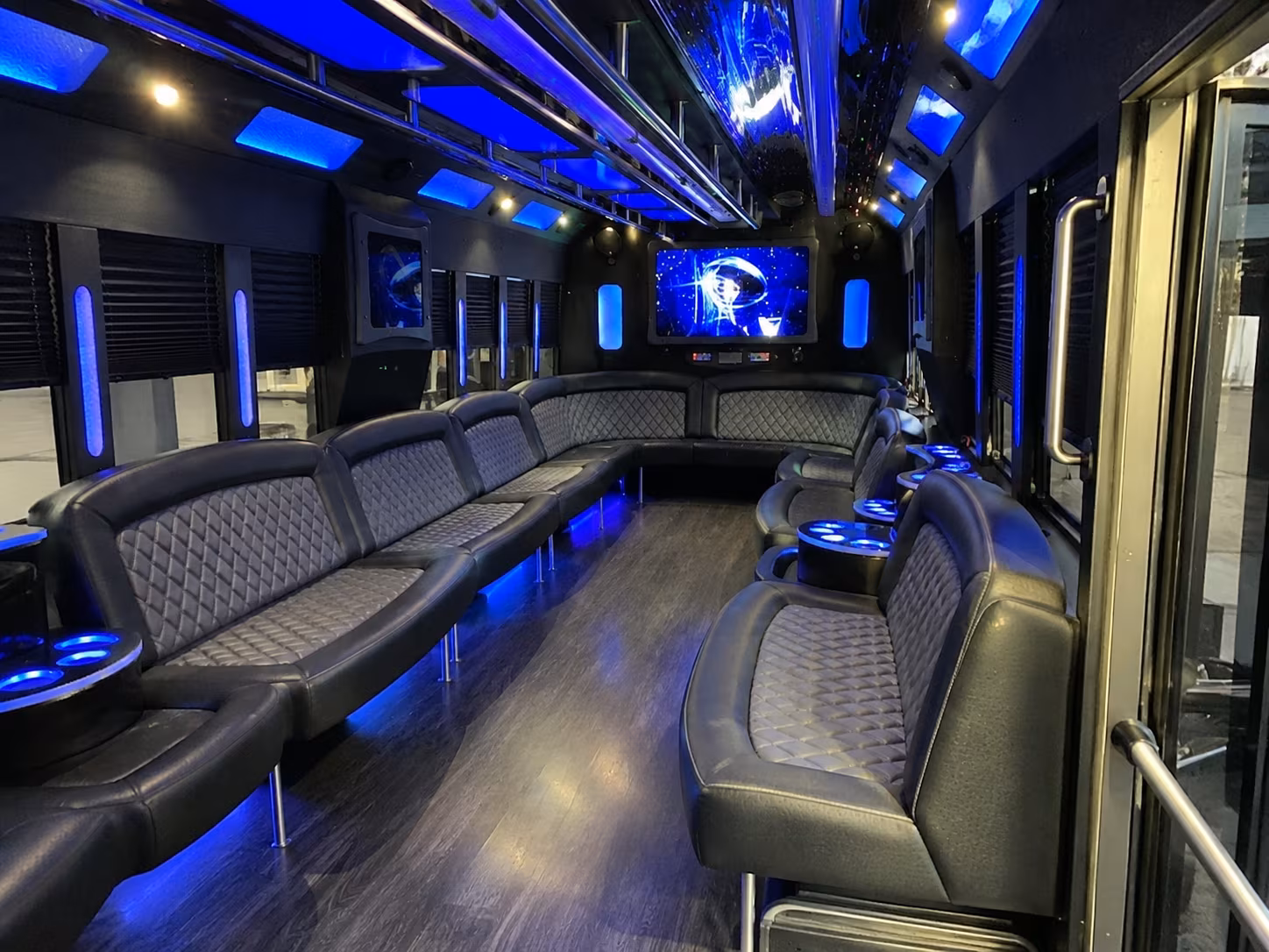 morgan hill 28 passenger party bus interior